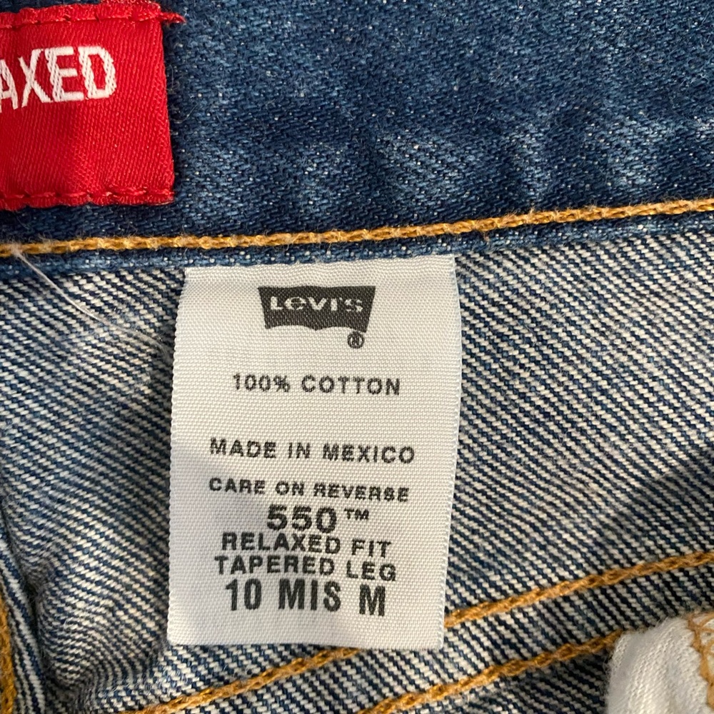 Authentic Levi’s Jeans 550 - Picture 4 of 6